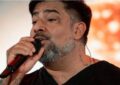 Vídeo: Cantor “paquera” filha do prefeito durante show em Pedras de Fogo