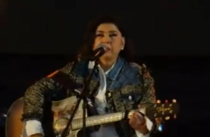 POLÊMICA: Roberta Miranda xinga homem durante show em Solânea: “Vá tomar no c*, vá se f#” – VEJA O VÍDEO