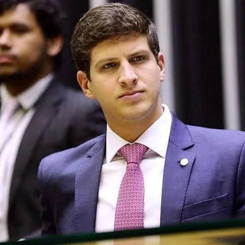 Prefeitos de quatro capitais se movimentam de olho nas eleições de 2026