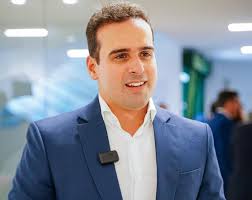 Lucas Ribeiro descarta possibilidade de abrir mão do Governo e busca consenso na base aliada