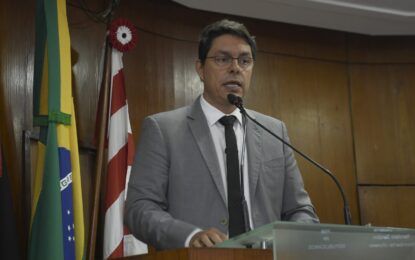 Parlamentar destaca importância de atualização cadastral nos cemitérios públicos