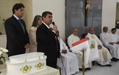 Restos mortais de Napoleão Laureano são transferidos para Memorial do Hospital homônimo
