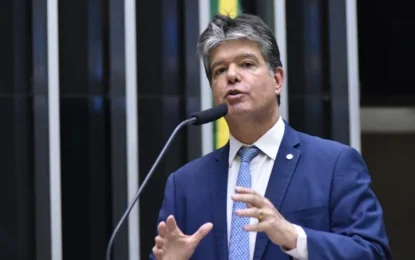 Ruy critica parlamentares que ‘lacram’ e só falam em ‘emprego, emenda e política barata’: “não produz nada”