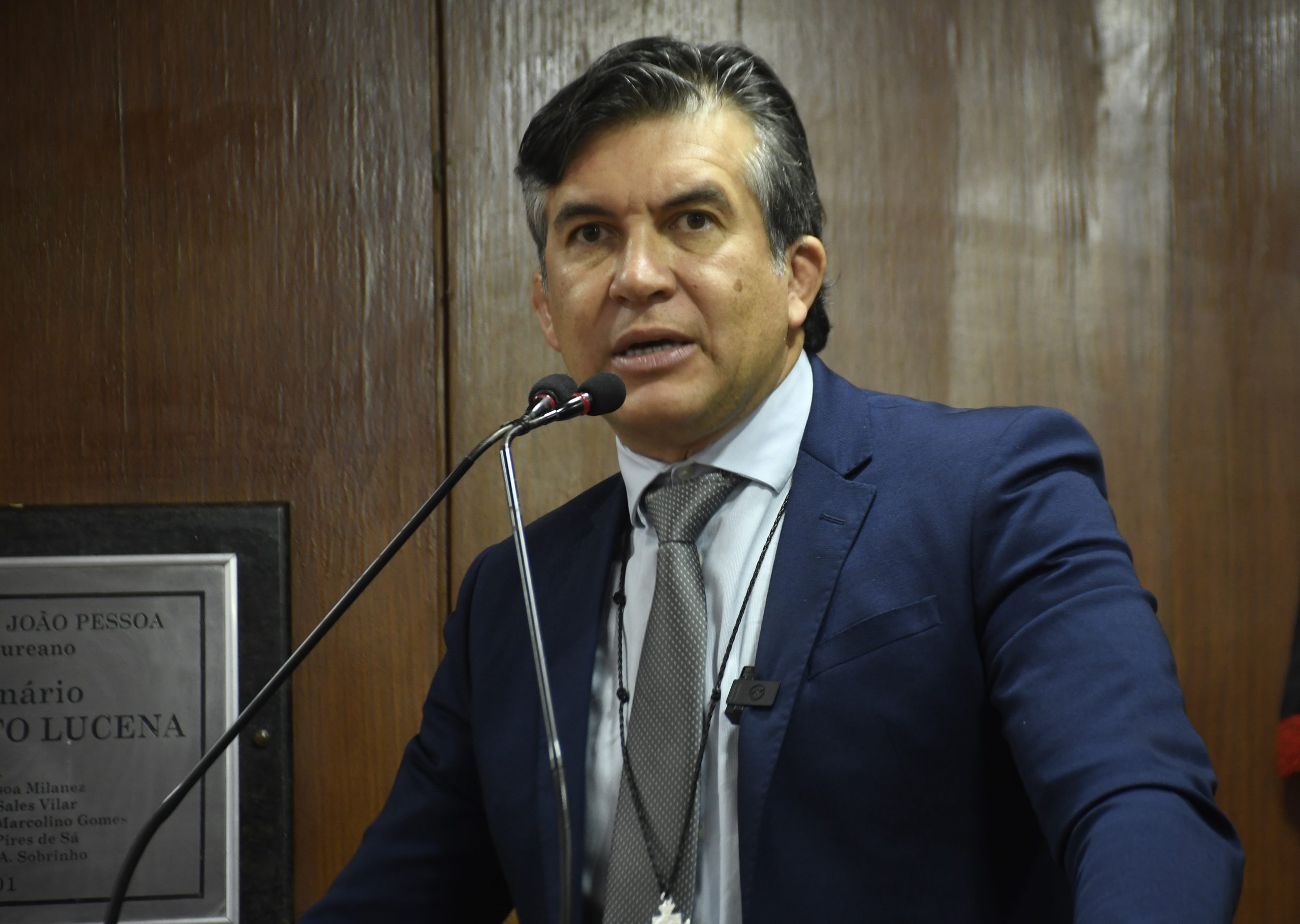 Parlamentar comemora aprovação de projeto que combate erotização infantil