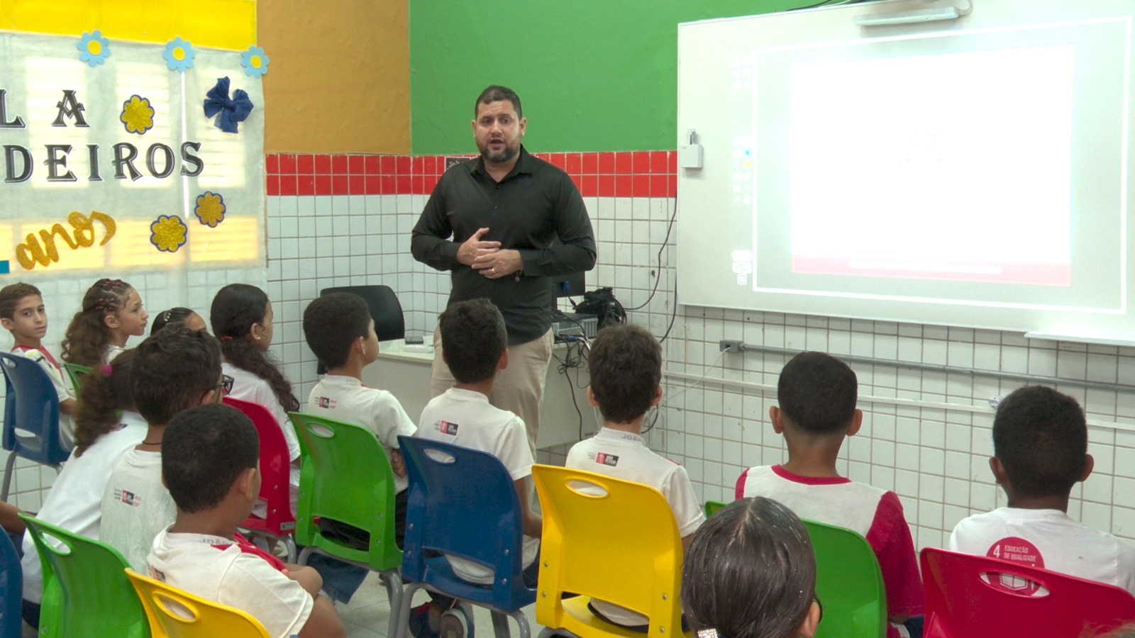 Escola do Legislativo prepara alunos do Ensino Fundamental para serem vereadores por um dia