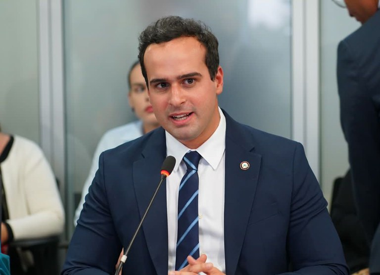 Lucas Ribeiro manda recado para ex-aliados que querem apoiar João Azevêdo e Cícero Lucena: “não dá para servir a dois senhores”