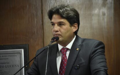 Parlamentar sai em defesa da saúde na Paraíba