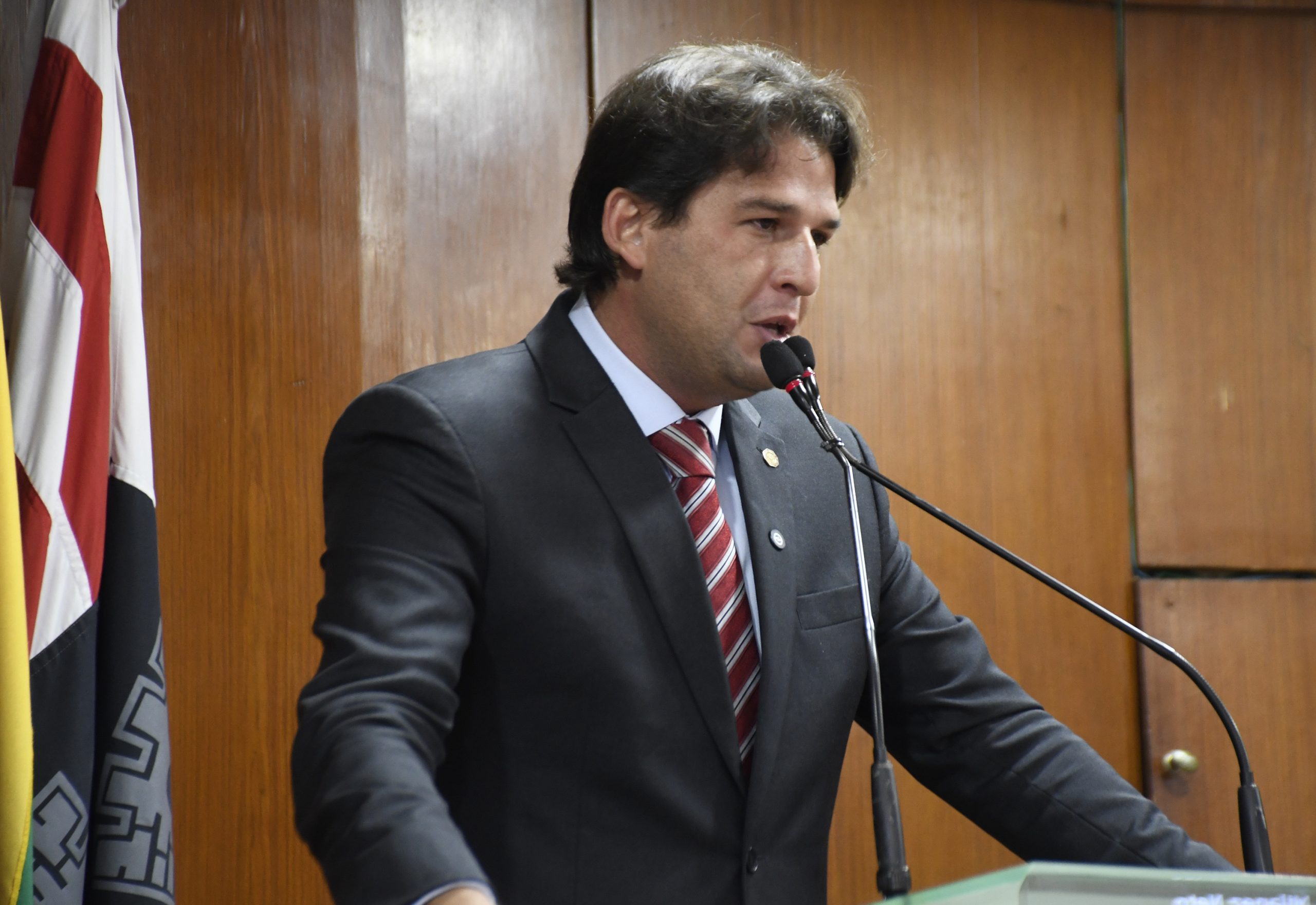 Zona Azul: líder da oposição destaca descontentamento da população