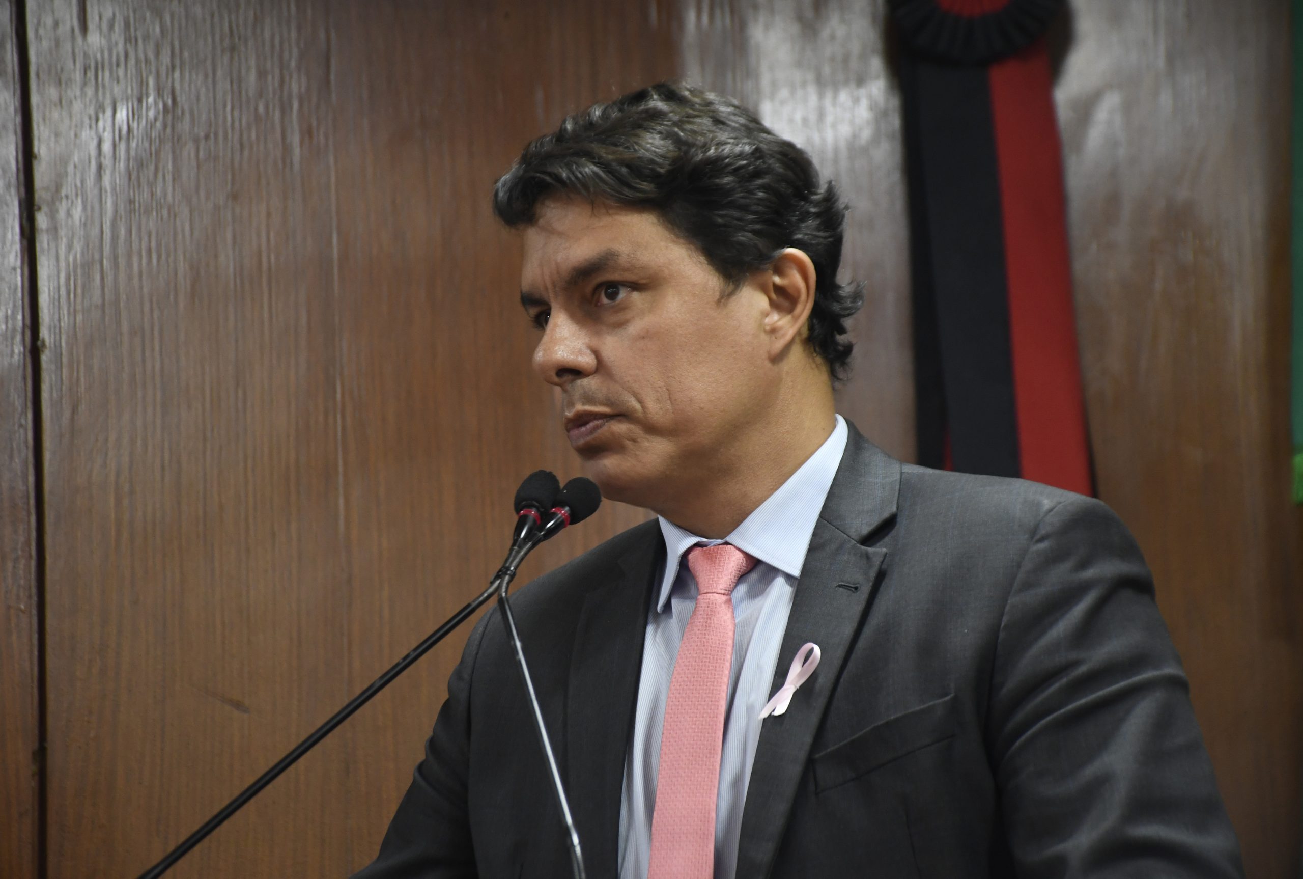 Vereador critica uso de violência por divergência política ou de opiniões