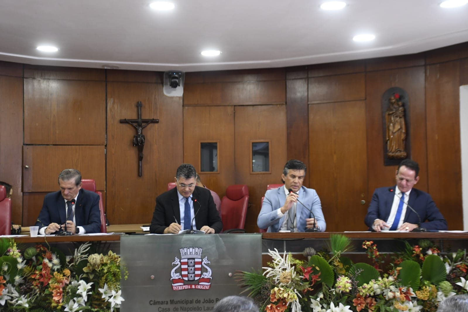 CCJ acata projeto que pune fraudes em bombas de combustíveis