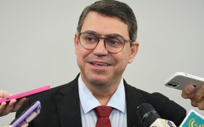 Prefeito atende pedido de presidente da Câmara e prorroga Refis