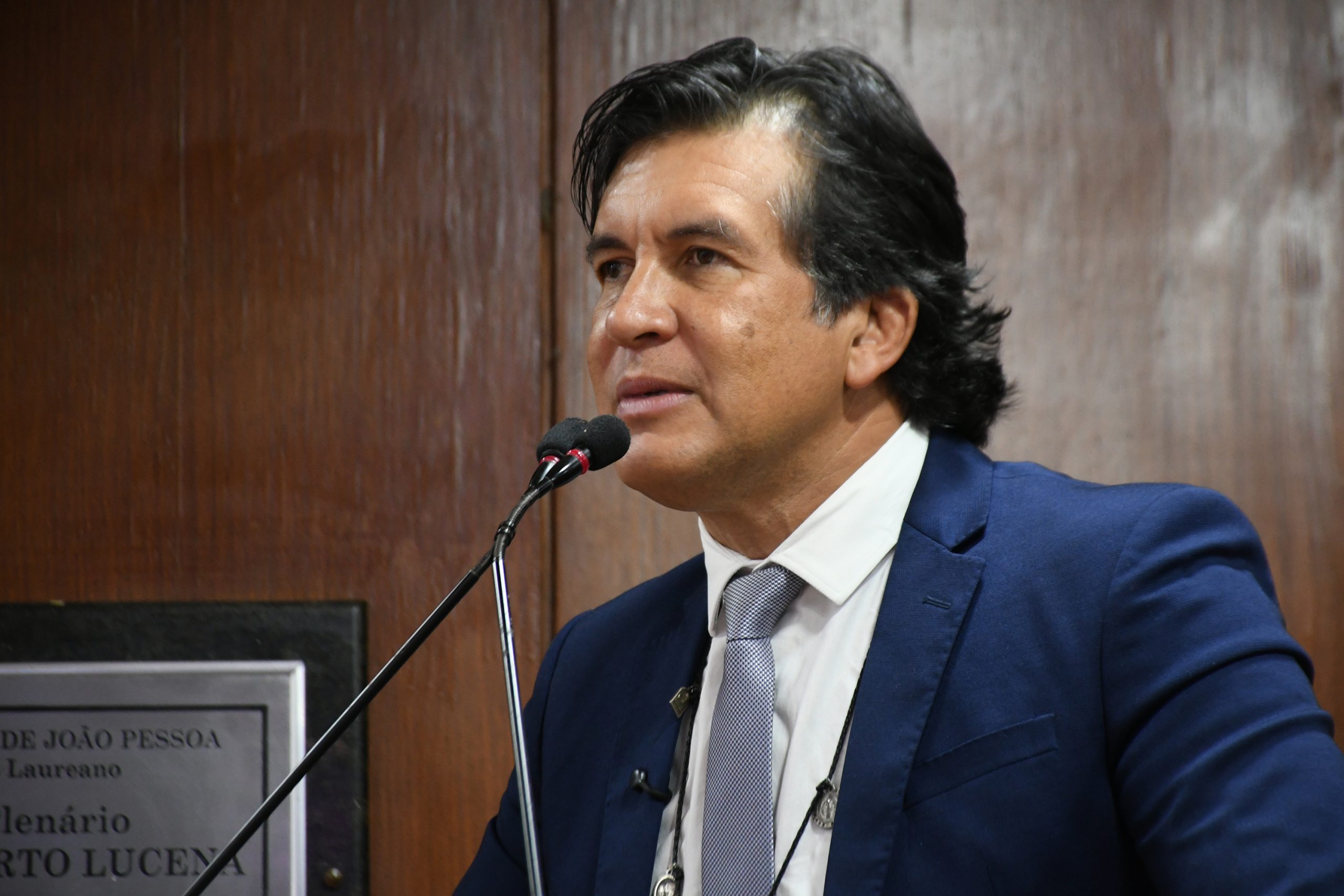 Parlamentar critica indicação de Jorge Messias ao STF