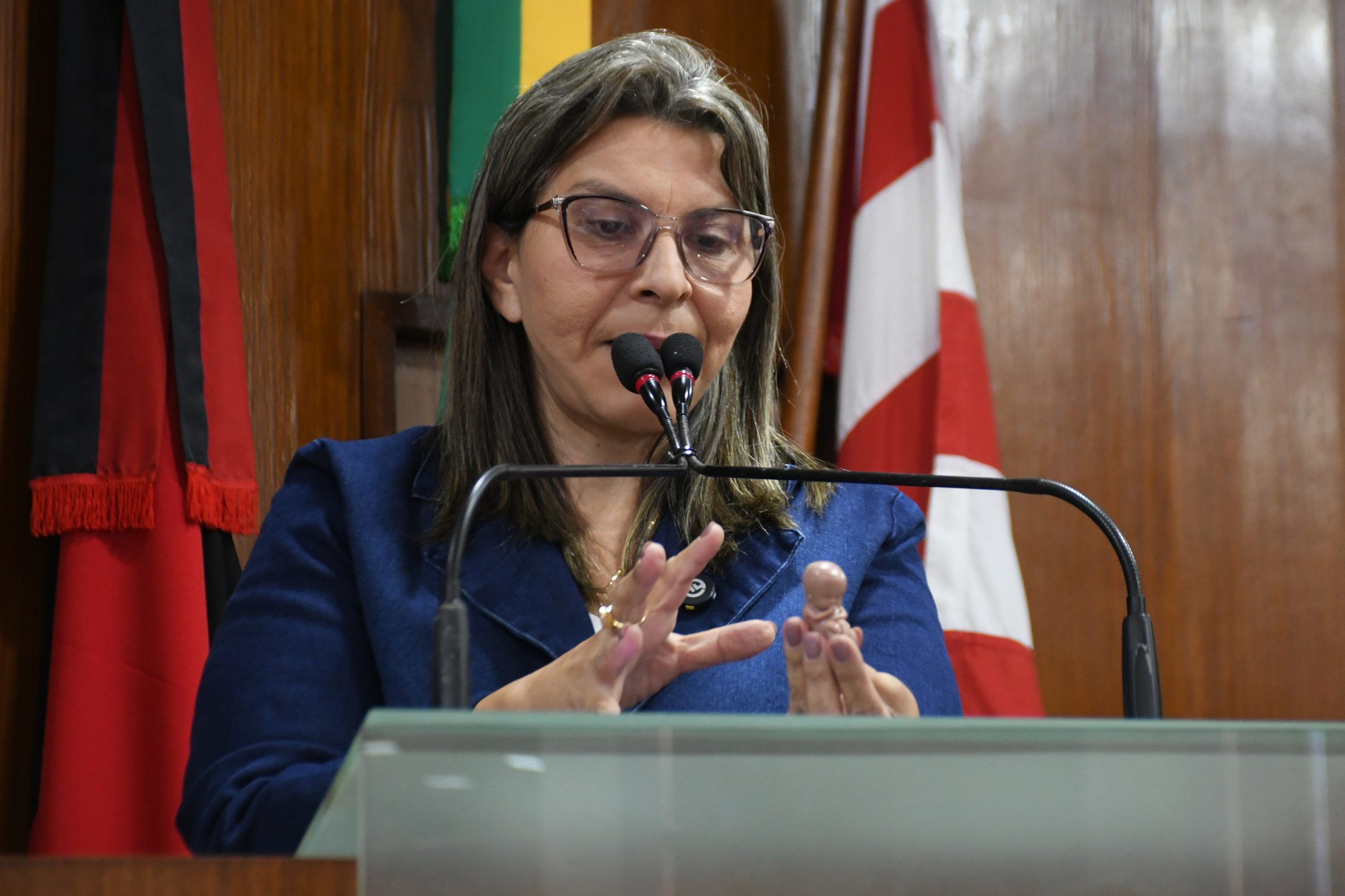 Vereadora solicita rejeição de Jorge Messias para o STF