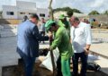 Presidente da CMJP participa de plantio de árvores na nova sede da Associação dos Servidores