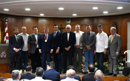 Senador Efraim Filho recebe Medalha Cidade de João Pessoa