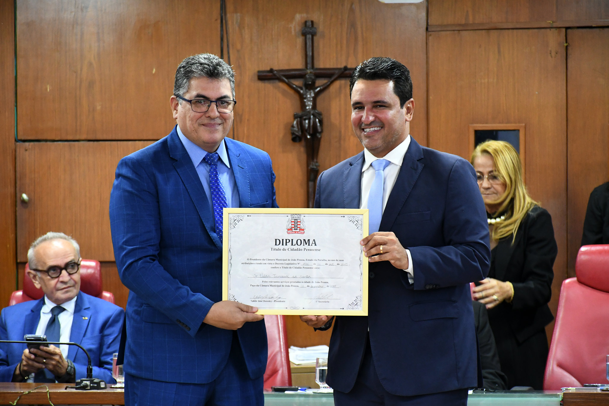 Vereador Valdir Trindade recebe o Título de Cidadão Pessoense