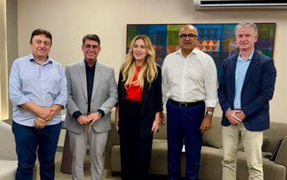 Dinho se reúne com representante do Mídiacom e empresários de comunicação do Estado