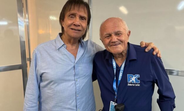 Paraibano Genival Barros, coordenador técnico dos shows de Roberto Carlos por mais de 60 anos, morre aos 85 anos