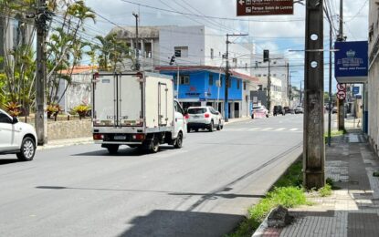 Prefeito sanciona lei que desobriga comerciantes de arcarem com custos do frete