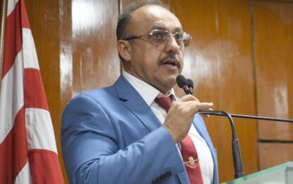 Parlamentar pede atenção da PMJP às obras paralisadas e com defeitos