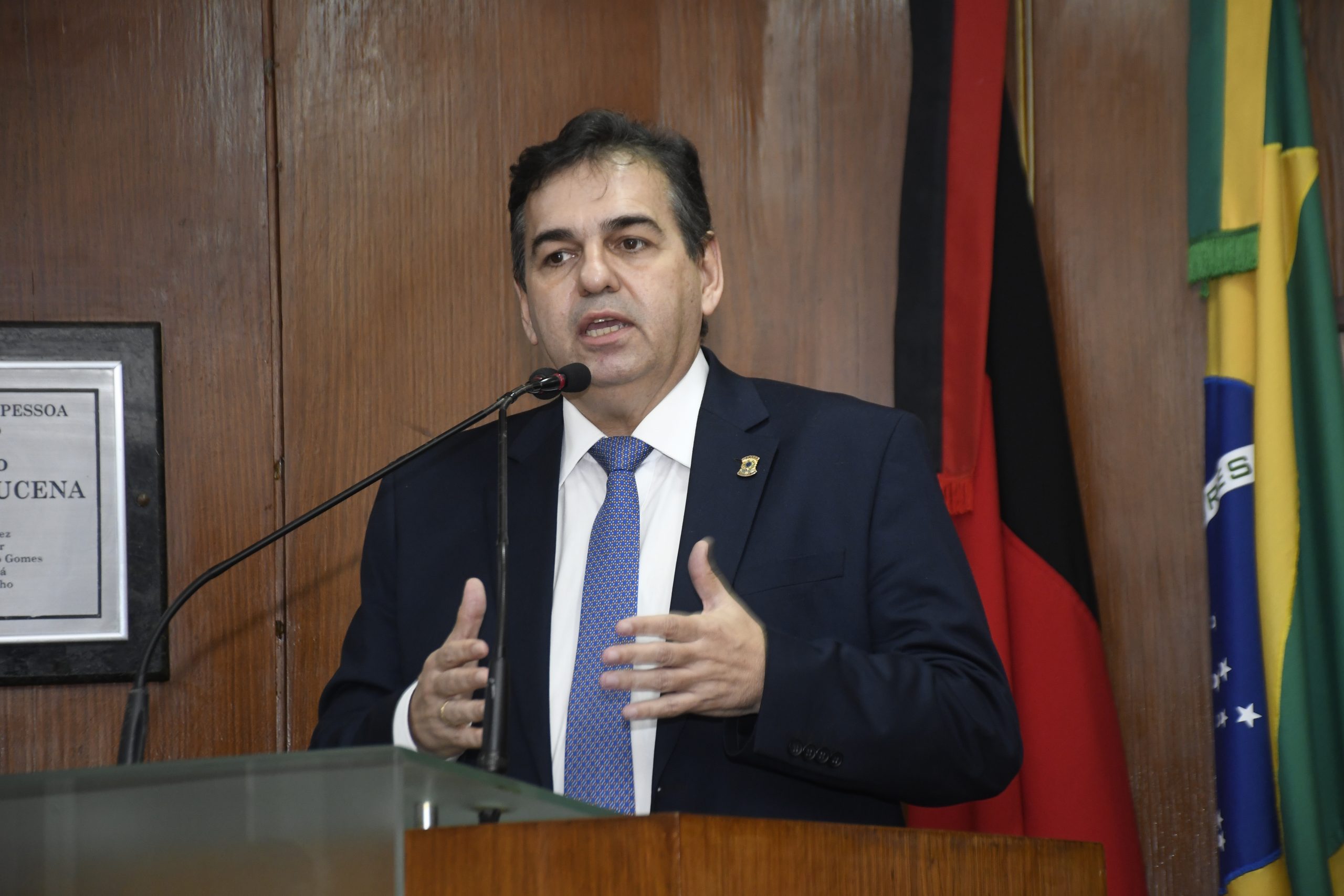 Vereador cobra melhorias na infraestrutura da Capital