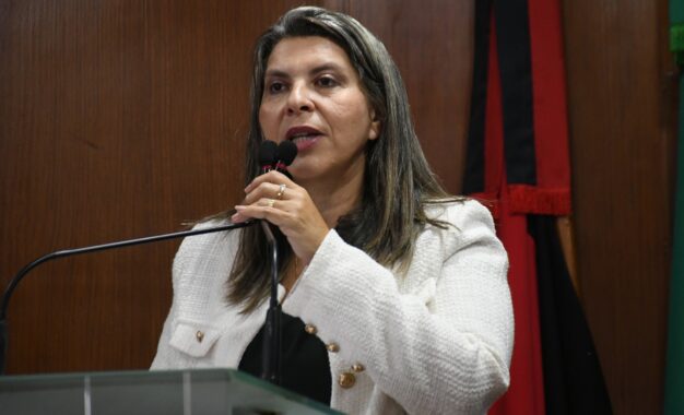 Vereadora destaca Lei que institui aulas de defesa pessoal para mulheres nas escolas