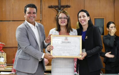 CMJP entrega Título de Cidadã Pessoense a Yvethlane Alves de Farias