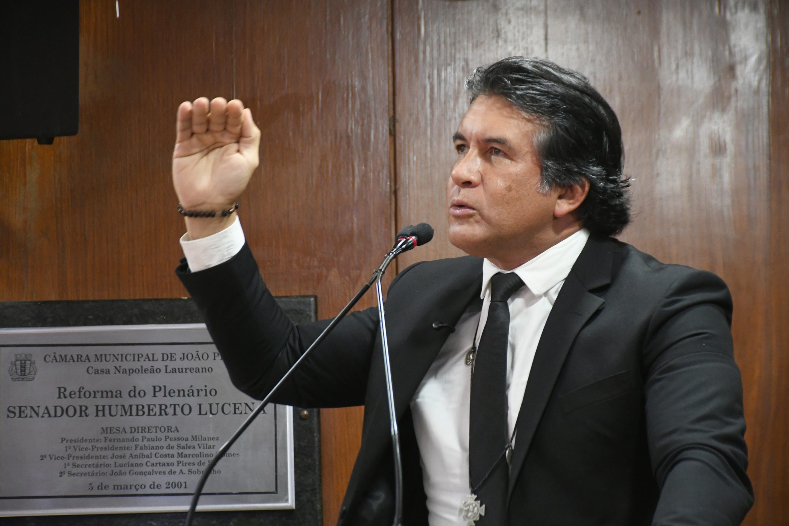 Perseguição religiosa é tema de pronunciamento