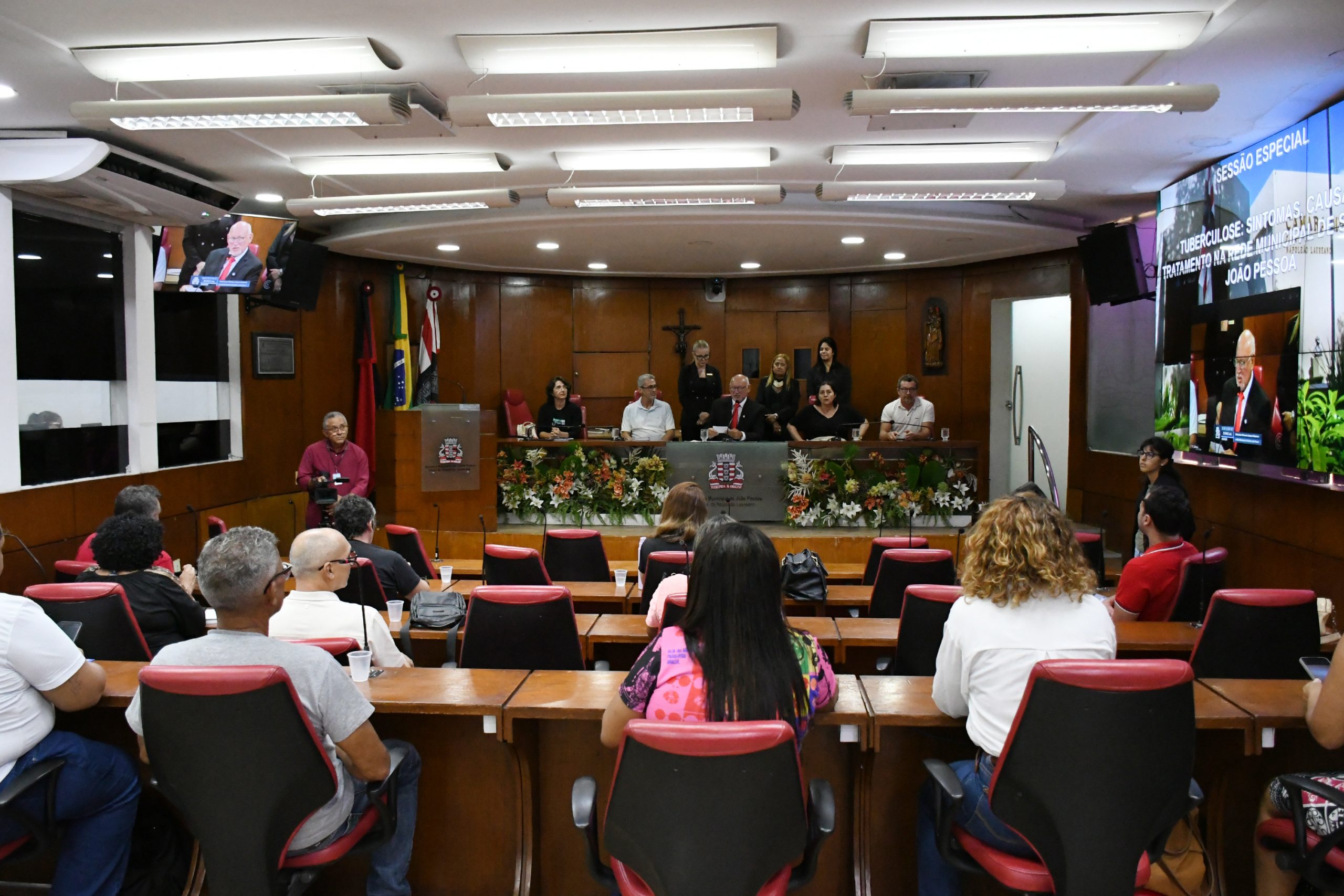 Sessão debate sobre tuberculose: sintomas, causas e tratamento na rede municipal de Saúde