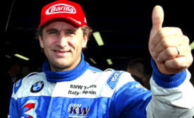 Morre Alex Zanardi, medalhista paralímpico, bicampeão da Indy e ex-piloto de Fórmula 1, aos 59 anos