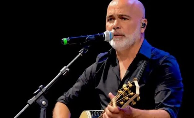 Morre o cantor sertanejo Rick Sollo, da dupla com Renner, em acidente aéreo