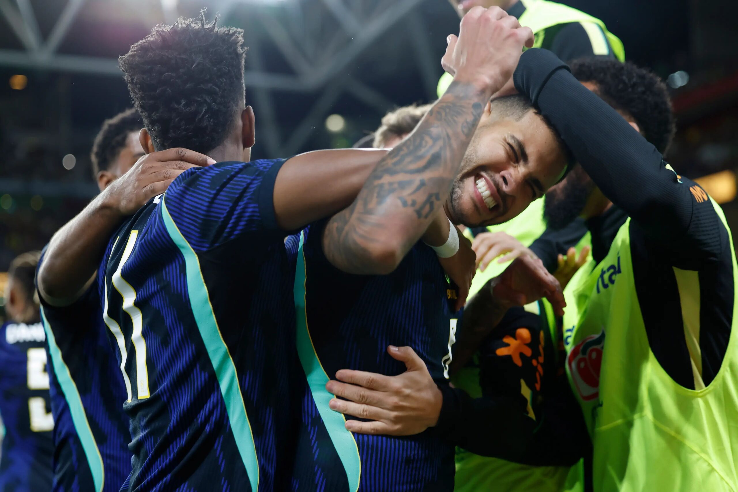 Brasil vence a Austrália por 4 a 2 em Brisbane