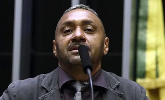 Tiririca é derrotado ao tentar se eleger deputado federal pelo CE após quatro mandatos na Câmara por SP