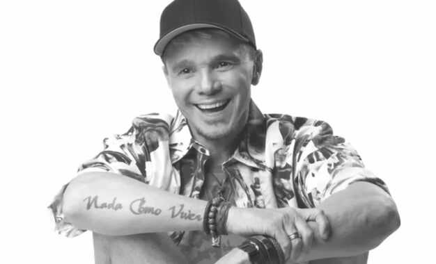 Morre cantor Netinho, grande nome de axé, aos 60 anos